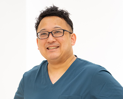 院長 泰間 健吾